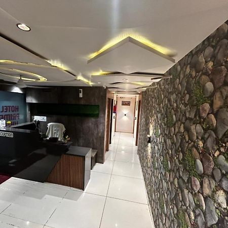 Prime View Hotel Ahmedabad Exterior foto
