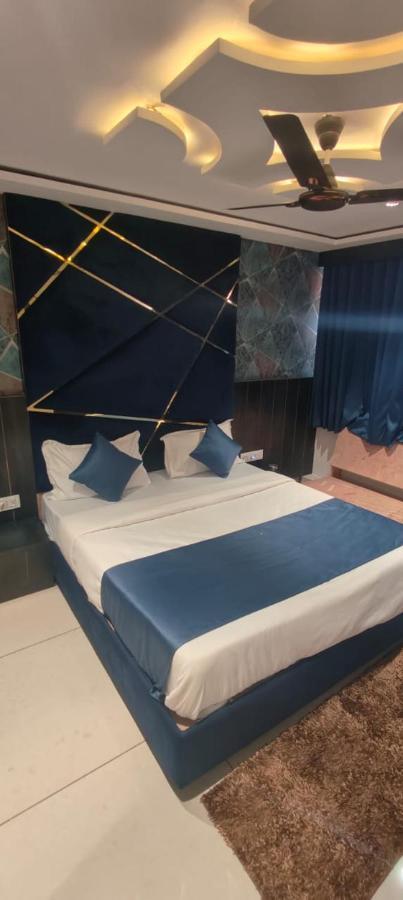 Prime View Hotel Ahmedabad Exterior foto