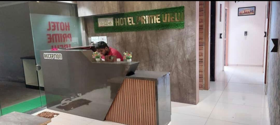Prime View Hotel Ahmedabad Exterior foto