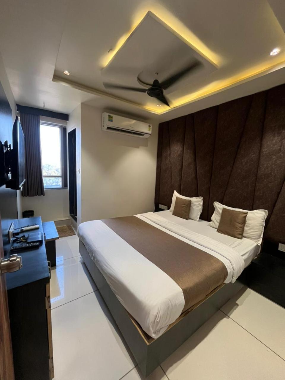 Prime View Hotel Ahmedabad Habitación foto