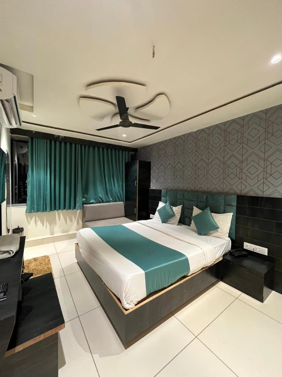 Prime View Hotel Ahmedabad Habitación foto