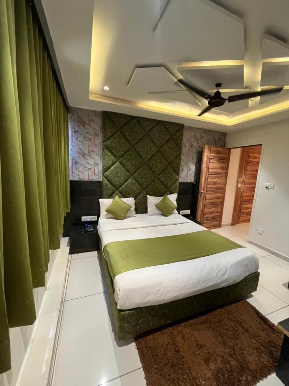 Prime View Hotel Ahmedabad Habitación foto
